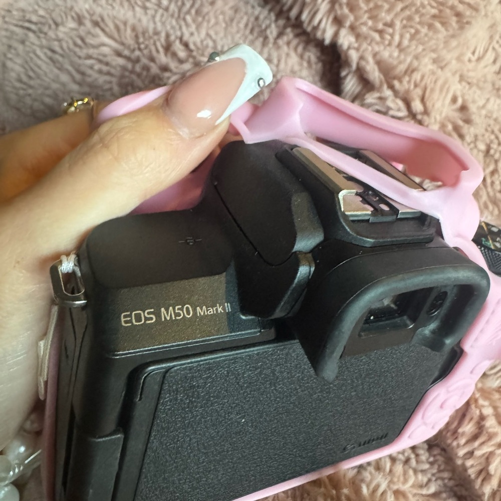 Canon EOS M50 Mark ii - Picture 4 of 7